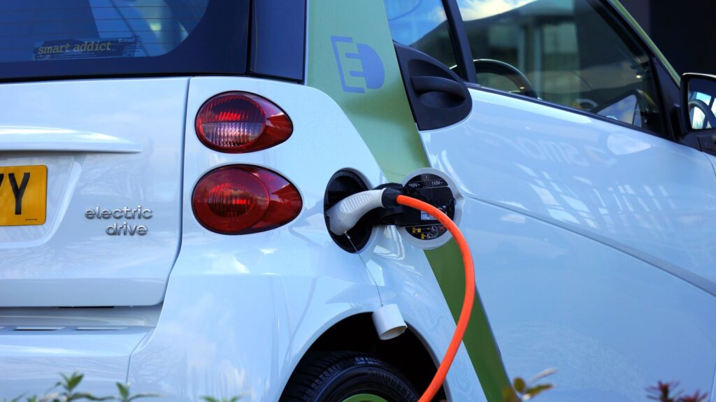 Watch out the new mobile applications for electric vehicles